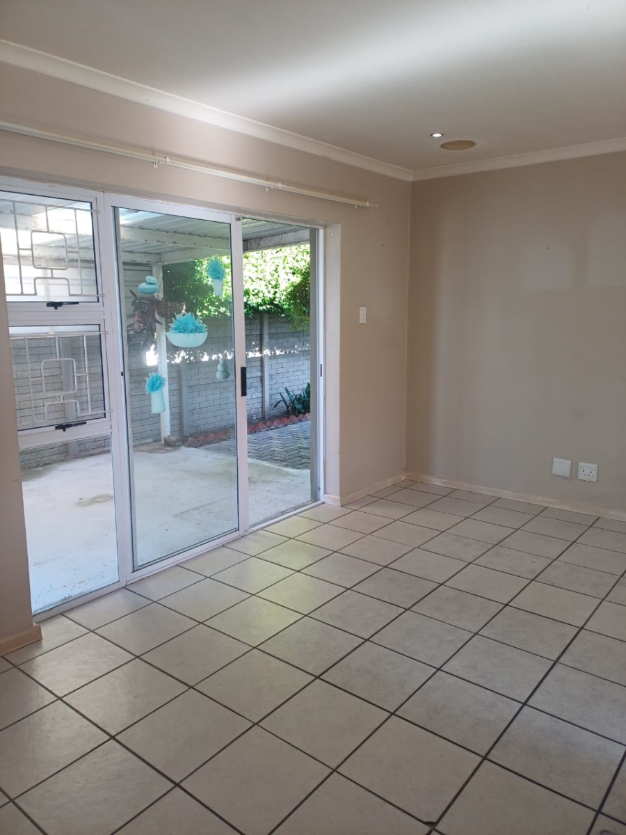 2 Bedroom Property for Sale in Parsonsvlei Eastern Cape